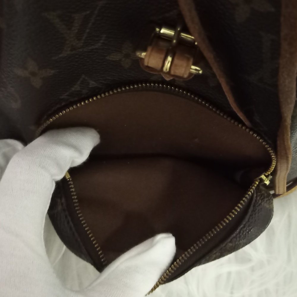 SOLD SOLD EUC LV Vintage Montsouris MM Backpack (w/ Dust Cover & Box) - Picture 10 of 16